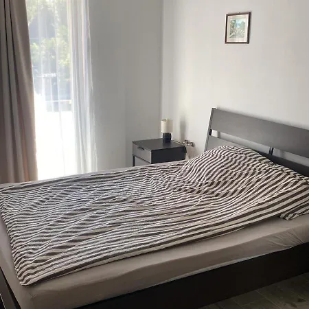 Central Park Apartment *
